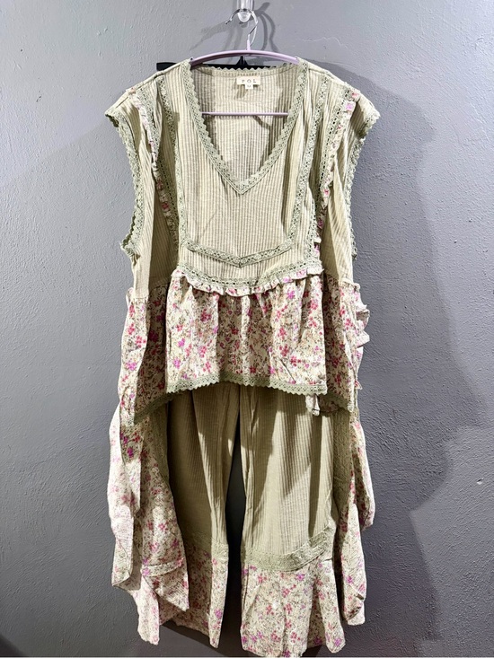 POL Pants - POL Olive Floral Wide-Leg Pant-Set with Pink Accents
